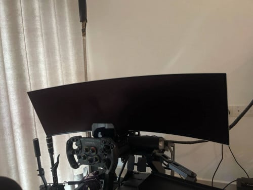 Resell monitor 1.5K$