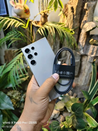 Samsung Galaxy S24 ultra ram12/512G/zin all/98.9%{ក្រុមហ៊ុន}