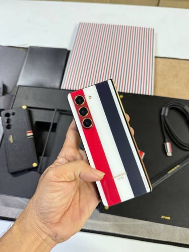 Zfold5 TomBrown 12G 512GBlack 98.99%699$