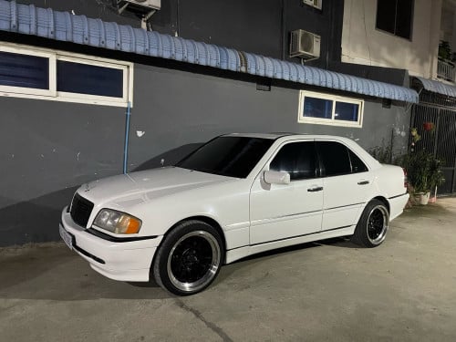 លក់បងប្អូន​ ប្រភេទឡានស្អាត់