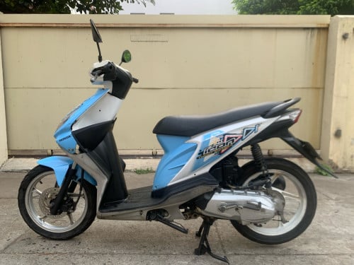 ម៉ូតូលក់​