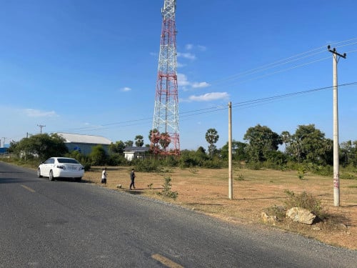 ដីលក់ជិតផ្ទះលំហែលម៉ុងរិទ្ធីសែនជ័យ