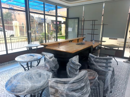 ហាងកាហ្វេ និង​អាហារដ្ឋានសម្រាប់ជួល