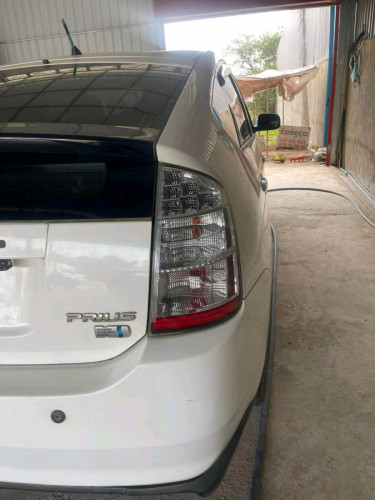 ០៦លានខ្ចី