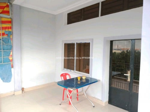 បន្ទប់ជួល