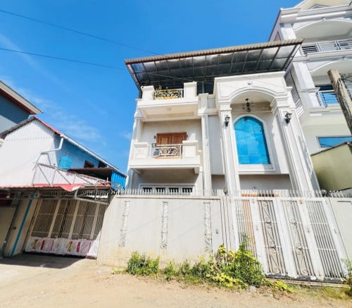 ផ្ទះវីឡាទោល នៅជិតផ្លូវហាណូយ ត្រូវការលក់ឬជួលបន្ទាន់