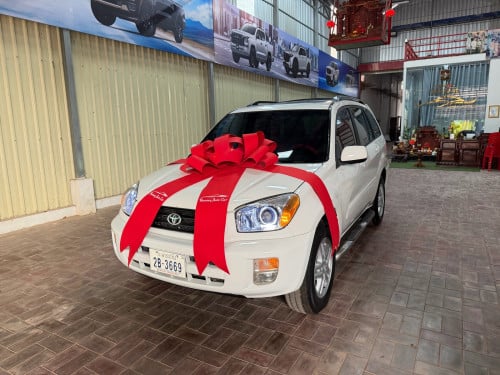 ឡានស្អាត​លក់​នៅ​សៀមរាប​01 ប៉ុង1 ម៉ាស៊ីន​4 MC