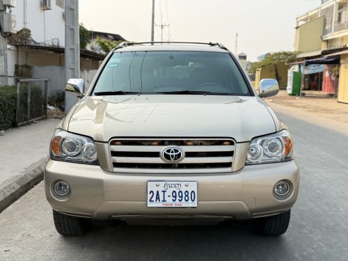 ខ្ញុំចង់លក់ឡាន1គ្រឿង ហៃឡែនឌឺរ 2004 ប៉ុង1 លីមីធីត ហ្វូល កៅអី3ជួរ