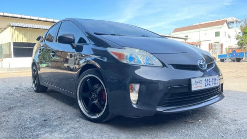 លក់ប្រញ៉ាប់លុយ2013priusប្រផេះ option2ម្ចាស់ដើមលេងហើយយកទៅជិះតែម្តង