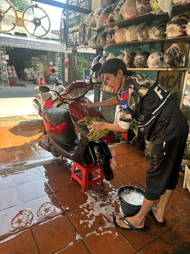 មានពន្ធលក់310$ចរចារ