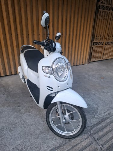 ម៉ូតូសានុំ95%តម្លៃ1550$ចរចា✉️