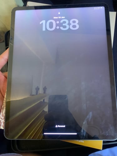 នៅស្អាត 99%  iPad Pro M1 12.9 sim+WiFi 256G