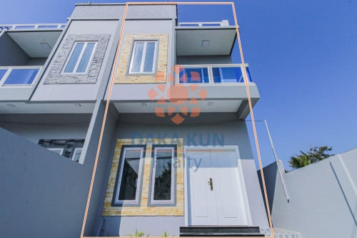 ផ្ទះលក់ក្នុងក្រុងសៀមរាប-ជិតAngkor Golf Resort/House for Sale in Siem Reap City