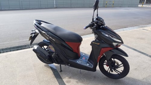 ស្អាត់បងៗClick 150cc