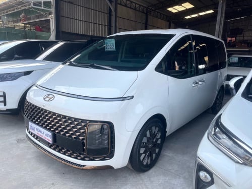 #Hyundai STARIA VIP 7 កៅអី Auto Seats 2022 top Options •Engine : Diesel
