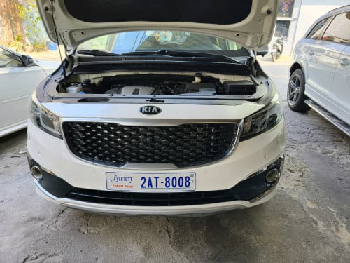 ចង់លក់ឡាន Kia  carnival 2017 full options សាំង