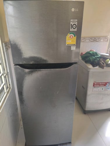 មានលក់ទូទឹកកក LG 202 ខូចអត់ដឹងខូចអីទេ។ ការទិញថ្មី