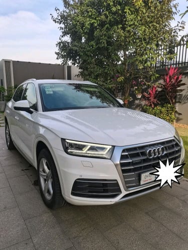 2017 l Audi Q5 l 45 TFSI l B & O Speakers