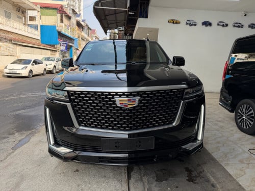 2021 Cadillac Escalade ESV 600 Luxury V8 សាំង​, តួរវែង