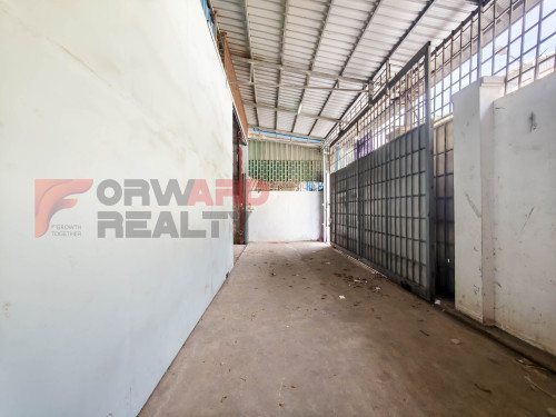 375 SQM Warehouse available for rent in Boeng Trobek Area.