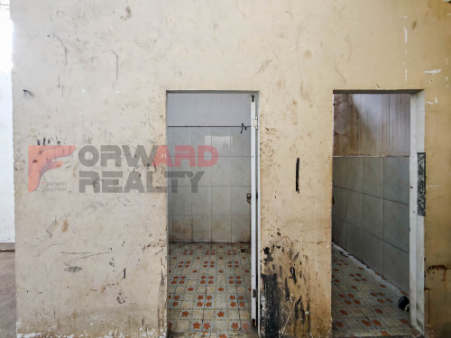 375 SQM Warehouse available for rent in Boeng Trobek Area.