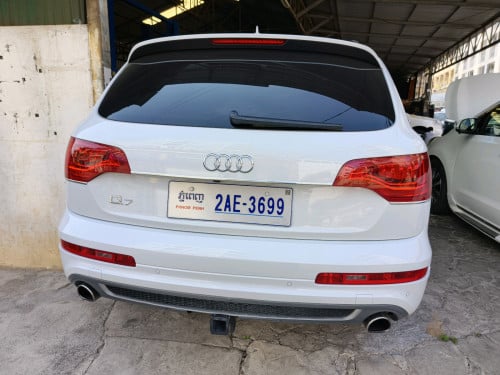 Audi Q7 full options