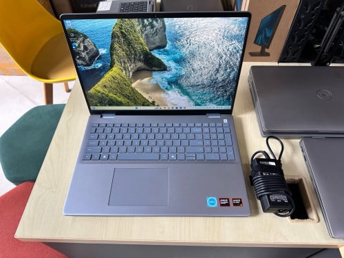 Dell 16"  14generation ( Dell inspiron 5645)