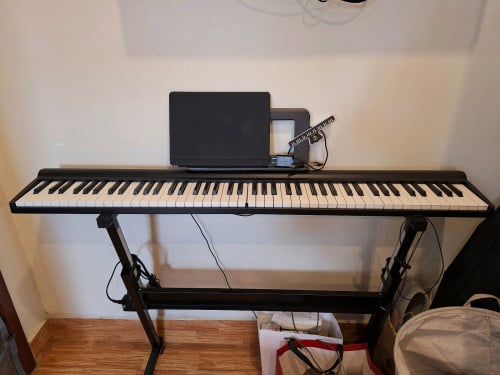 Electronic piano