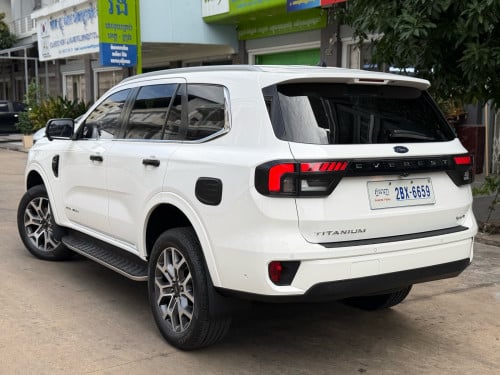 Ford . 2024 . EVEREST ហ្វូល ទីតានៀម