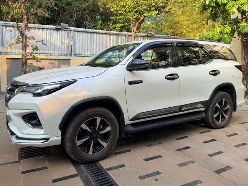 Fortuner020ឡានស្អាតថ្នាំសុីន1ជុំម្ចាស់ដើម