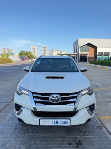 Fortuner 2017 សុីន១ជុំ​ ឡានថ្មីលះ​