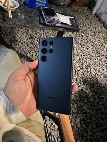 Galaxy S22 Ultra Ram12/256Gស្ទើរកាមេរ៉ា គុណមួយតិច