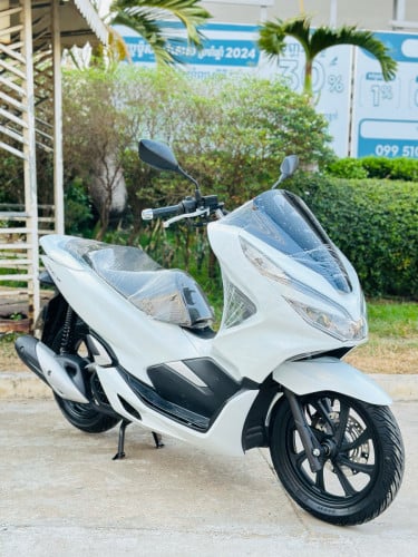 Honda PCX 018 សោស្មាតឃី កម្លាំង150cc ម៉ាស៊ីនតាន់ហាប់នែនស្ងាត់ជិះស្រួលស្ទុះខ្លាំងមិនលាន់មិនហុយមានពន្ធ