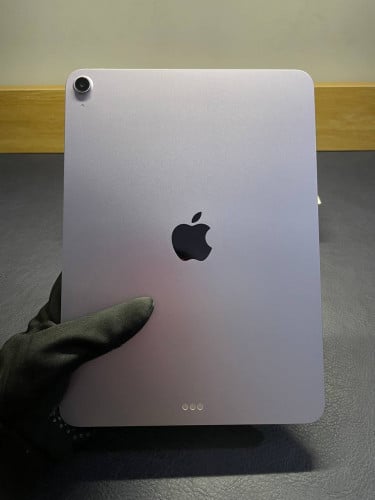 iPad Air7 128gb  ខ្ចីគ្មានកន្លែងទាស់