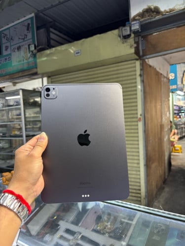 iPad Pro M4 512G bypass WiFi ម៉ាសុីនសានុំ 99% គុណភាពថ្ម98%