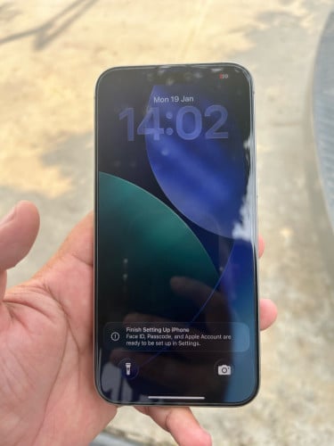 IPhone 15PM (256GB)   Battery 85%