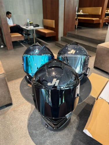 Just1 original full carbon helmet