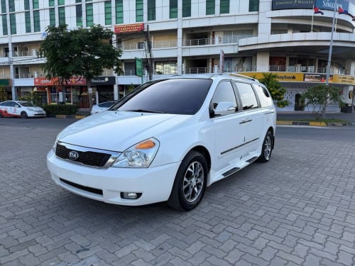 Kia Carnival 2013