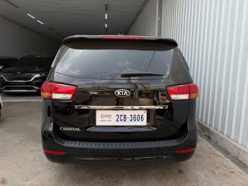 Kia carnival 2015