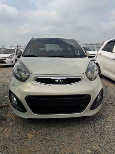 Kiamorning 2013 8400$