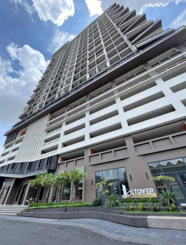 L Tower condo for rent #F