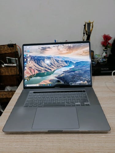 MacBook Pro 16" 2019