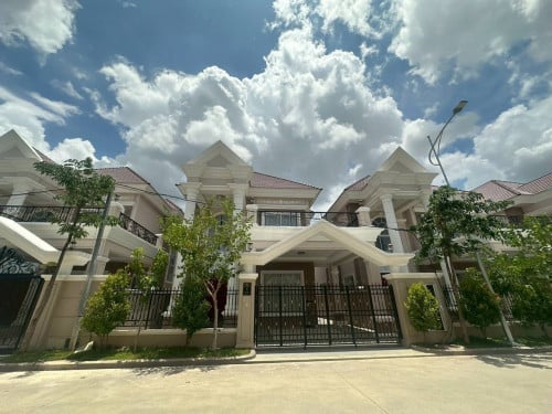 ML Villa sale at Borey ML Green Land