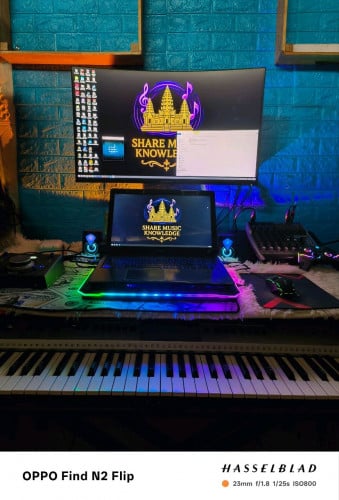 monitor 32" កោង ម៉ាក gigabyte