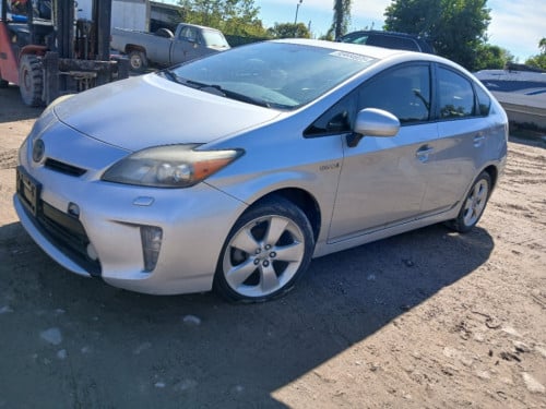 Prius 2012 Option 5 Advanced ដល់ផែ 08-03-26