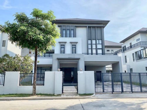 Queen Villa for Sale at Borey Chipmong 60m (Chip Mong Landmark 60M )