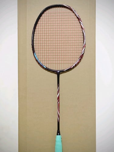 Racket yonex & felet