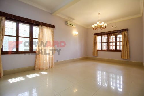 Spacious 7 bedrooms villa with Swimming Pool for rent in Tonle Bassac Area (Close to BKK1)