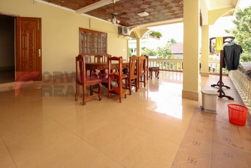 Spacious 7 bedrooms villa with Swimming Pool for rent in Tonle Bassac Area (Close to BKK1)