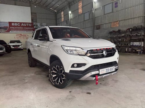 Ssangyong Rexton 2019full